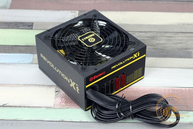 ENERMAX Revolution Xt II 550W (ERX550AWT)