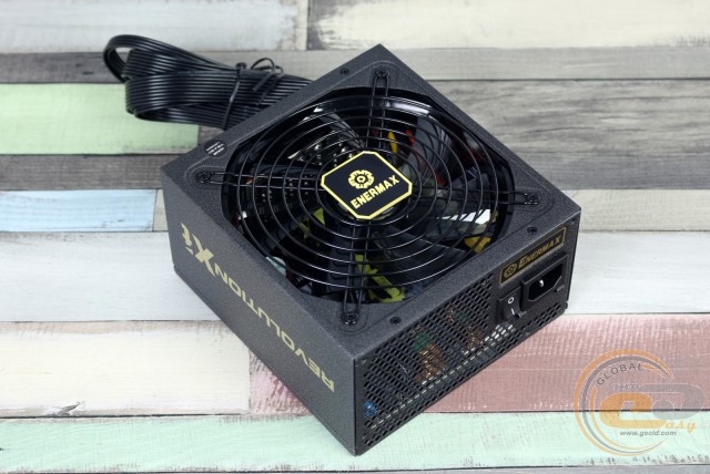 ENERMAX Revolution Xt II 550W (ERX550AWT)