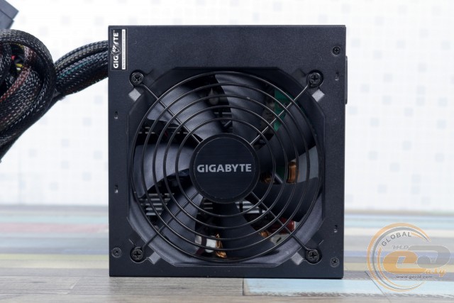 GIGABYTE P650B