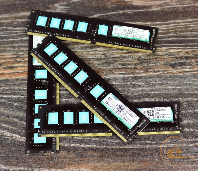 KINGMAX DDR4-3200 Nano Gaming RAM