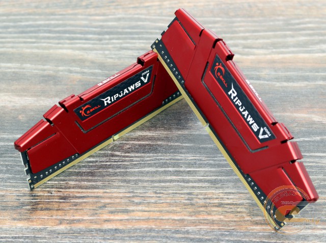 DDR4-3000 G.Skill Ripjaws V F4-3000C15D-8GVR