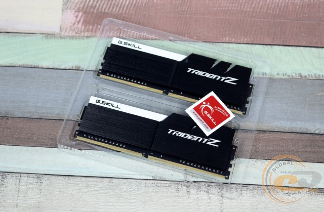DDR4-3200 G.SKILL Trident Z F4-3200C15D-16GTZKW