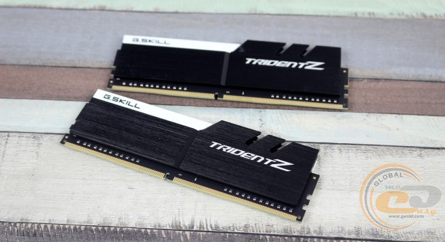 DDR4-3200 G.SKILL Trident Z F4-3200C15D-16GTZKW