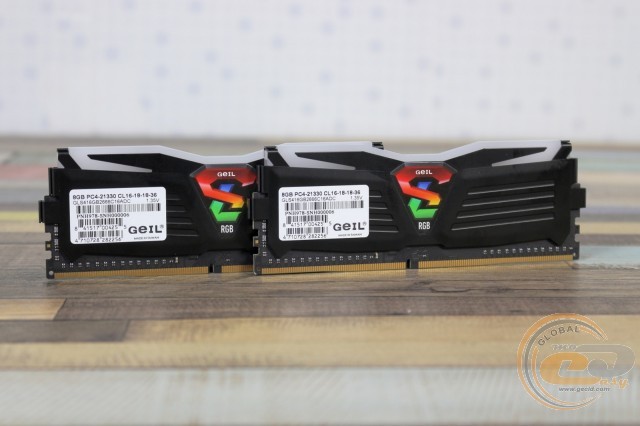 DDR4-2666 GeIL SUPER LUCE RGB GLS416GB2666C16ADC