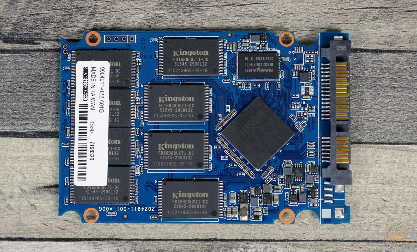 Чип памяти ssd. SSD Kingston 256gb. Чипы памяти SSD. SSD внутренняя память 6 TB.