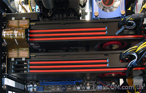 CrossFireX з пари прискорювачів на AMD Radeon HD 6950 і AMD Radeon HD 6970
