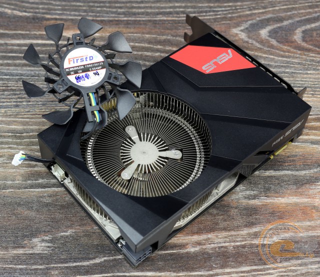 ASUS GeForce GTX 960 Mini OC (GTX960-MOC-2GD5)