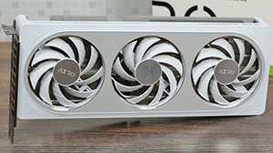 Огляд GIGABYTE GeForce RTX 5060 AERO OC 8G: елегантна біла відеокарта